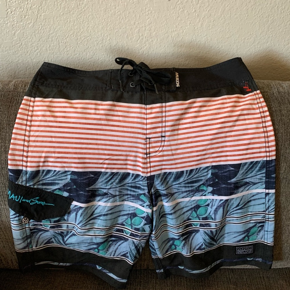 NWT Maui and Sons swim trunks‎ sz 32